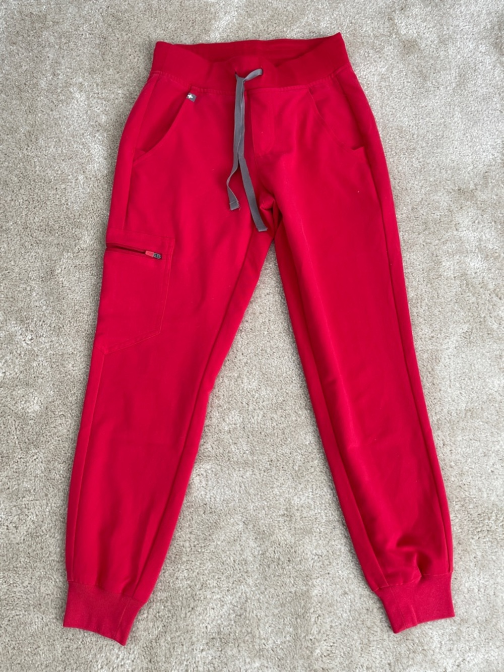 Figs Size Petite XXS Zamora Jogger Scrub Pants in Red